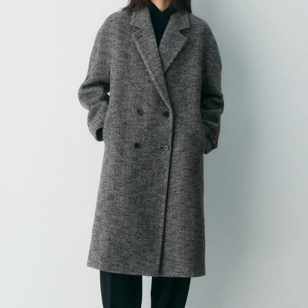 Aritzia slouch in herringbone Black and white wool Coat - Picture 1 of 14